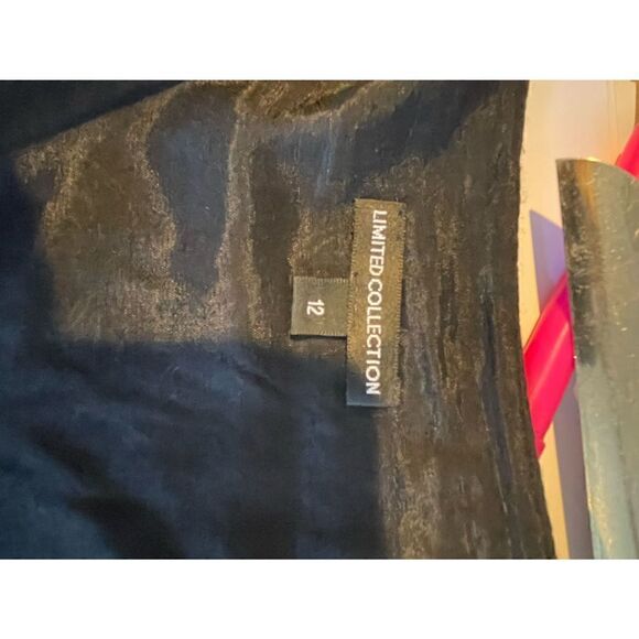 Limited Collection Black Ribbed Design With Gold/Medal Embellishment 100% Viscos - Picture 5 of 14